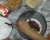 Gambar langkah 4 resipi Jejari roti coklat.