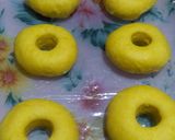 Foto langkah ke 3 dari resep Donat Labu Kuning.