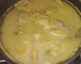 Foto langkah ke 5 dari resep Ayam Goreng Kremes Bumbu Kuning.
