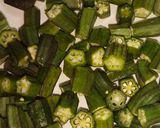 A picture of step 2 of Zeera fry bhindi.