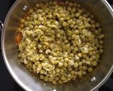 A picture of step 6 of Matar/Peas Chaat with Hoemade Fenugreek Masala Puri.