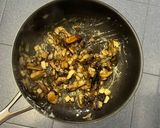 Foto del paso 3 de la receta: Solomillo en salsa🧅