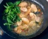 รูปขั้นตอนการทำที่ 5 ของ แหนมไก่ผัดใบกะเพราราดหน้าข้าว