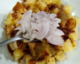 A picture of step 3 of Aloo Nimko Mix Plate.
