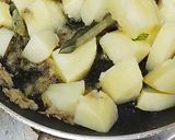A picture of step 3 of Aloo ki khatti methi chaat.