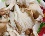 Hình bước làm 1 của món Ốc hấp sả món chay