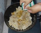 Foto langkah ke 4 dari resep Nasi Goreng Kunyit.