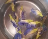A picture of step 2 of Butterfly Pea flower Mojito.