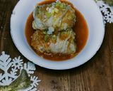 Foto langkah ke 5 dari resep Sawi gulung isi ayam.