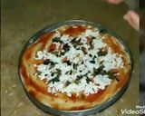 A picture of step 8 of Sweet and sour chicken pizza.