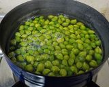 A picture of step 1 of Zanzanit Solyanchi Amti (Hara Chana) (Green Chickpeas Curry).
