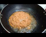 A picture of step 4 of Methi Matar Malai.