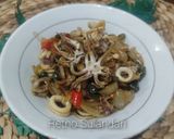 Foto langkah ke 4 dari resep 12 >< Tumis Cumi Cabai Ijo.