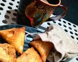 A picture of step 4 of One bite samosa.