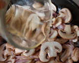 Foto del paso 3 de la receta: Champiñones al vino blanco