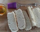 Foto del passaggio 5 della ricetta Calamari in umido con piselli e bruschette di pane