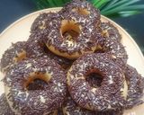 Foto langkah ke 7 dari resep Donat Simple Tanpa Telor.