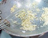 A picture of step 2 of Creamy capsicum sauce.