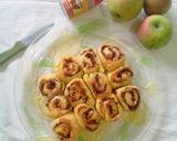 Foto langkah ke 8 dari resep Cinamon Apple Roll .