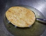 A picture of step 4 of Punjabi Fikki matthi.
