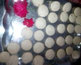 A picture of step 4 of Almond nan khattai.