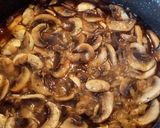 Gombapaprikás recept fázis 2 fotója