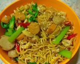 Foto langkah ke 5 dari resep 014. Mie Tumis Express.