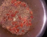A picture of step 2 of Minced meat spaghetti.
