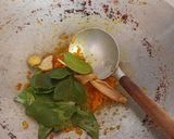 Foto langkah ke 5 dari resep Kare Ayam Sederhana.
