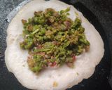 A picture of step 3 of Stuffed rava pan cake.