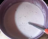 Foto langkah ke 3 dari resep Puding susu strawberry.