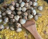 Foto del paso 9 de la receta: Arroz con berberechos y chipirones