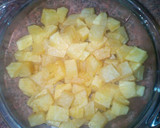 Foto del paso 1 de la receta: Patatas gratinadas con bacón y salchichas