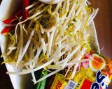 Foto langkah ke 1 dari resep Mie rebus timun🤣.