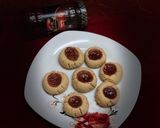 A picture of step 6 of Raspberry cave cookies.