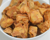 A picture of step 6 of Cinnamon banana wanton.