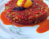 Foto del paso 3 de la receta: Tartar de piquillos y encurtidos