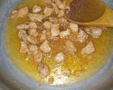 A picture of step 4 of Red Chilli Capsicum Rice.
