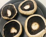 A picture of step 2 of Cheesy Grilled Mushrooms🍄🧀🍄🧀🍄🧀.