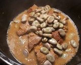 Foto del paso 15 de la receta: Cordero confitado en salsa de especieas exóticas y habas