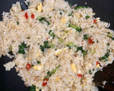 Foto langkah ke 6 dari resep Nasi Goreng Kepiting.
