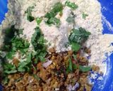 A picture of step 2 of Qeema pakora.
