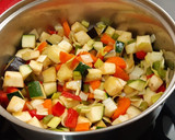 Foto del paso 3 de la receta: Alubias Cena del Cura con verduras