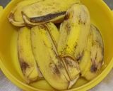 Foto langkah ke 1 dari resep Bakpao Gulung Isi Abon Kulit Pisang.