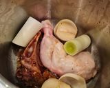 Foto del paso 3 de la receta Caldo de pollo y chorizo