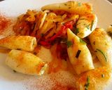 Foto del paso 3 de la receta: Chipirones a la plancha c/encebollado. 👨‍🍳👨‍🍳