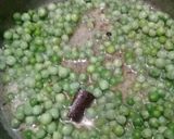 A picture of step 4 of Matar Pulao.