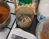 A picture of step 1 of Nutty vermicelli.