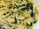 Spaghetti an einer Krautstiel-Rahmsauce