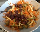 Une image de l'étape 4 de Salade de fusilis pugliesi aux carottes et olives (sauce vinaigrette aux herbes).